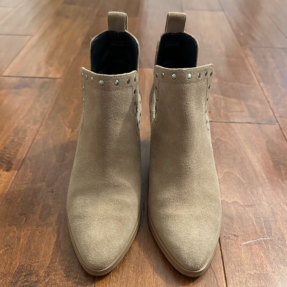Rebecca Minkoff Lana Studded Split Shaft Beige Suede Block Heel Ankle Boots Sz 6 - Picture 9 of 13
